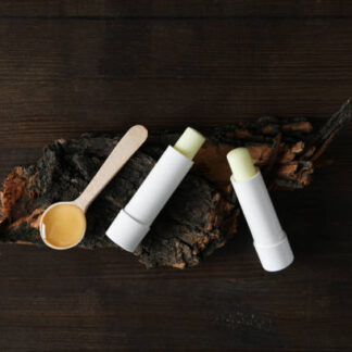 В чому перевага натуральних бальзамів для губ