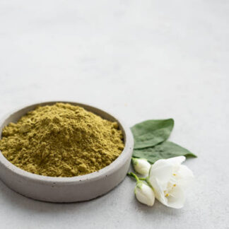 Секрети та правила фарбування басмою